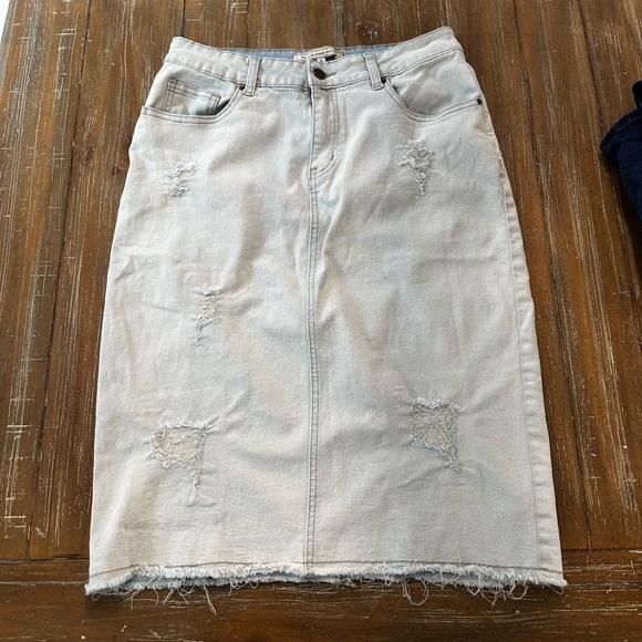 Main Street Exchange Denim Skirt - 6 - Picture 1 of 5